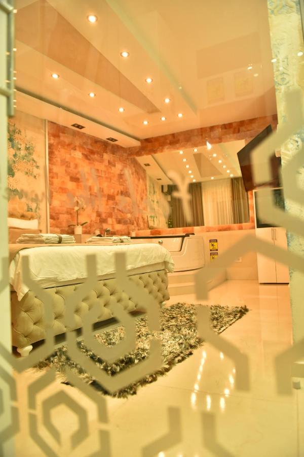 Design Apartment Premium Spa Lux 4 Star "Dubai" Completely Private Wellness & Spa Free Included Sauna & Jacuzzi & Salt Wall & Fire Place & 3D Ceilings & Business Wifi & Netflix & Keyless Code Entry & Full Smart App & Secure 2 Parking Place Ćuprija 외부 사진