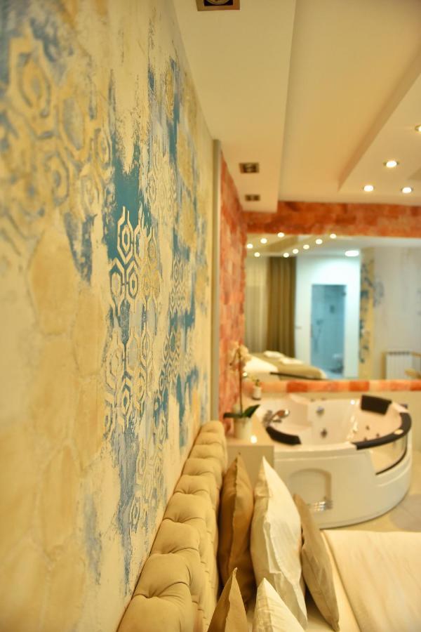 Design Apartment Premium Spa Lux 4 Star "Dubai" Completely Private Wellness & Spa Free Included Sauna & Jacuzzi & Salt Wall & Fire Place & 3D Ceilings & Business Wifi & Netflix & Keyless Code Entry & Full Smart App & Secure 2 Parking Place Ćuprija 외부 사진
