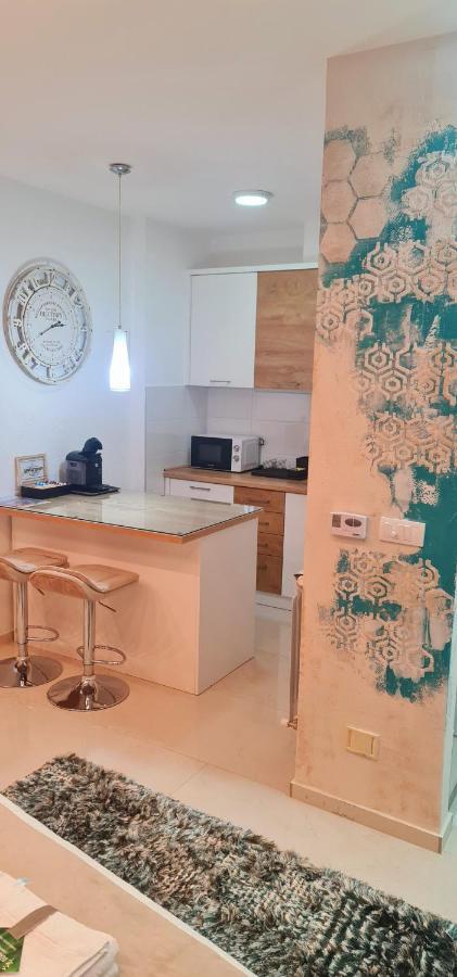 Design Apartment Premium Spa Lux 4 Star "Dubai" Completely Private Wellness & Spa Free Included Sauna & Jacuzzi & Salt Wall & Fire Place & 3D Ceilings & Business Wifi & Netflix & Keyless Code Entry & Full Smart App & Secure 2 Parking Place Ćuprija 외부 사진