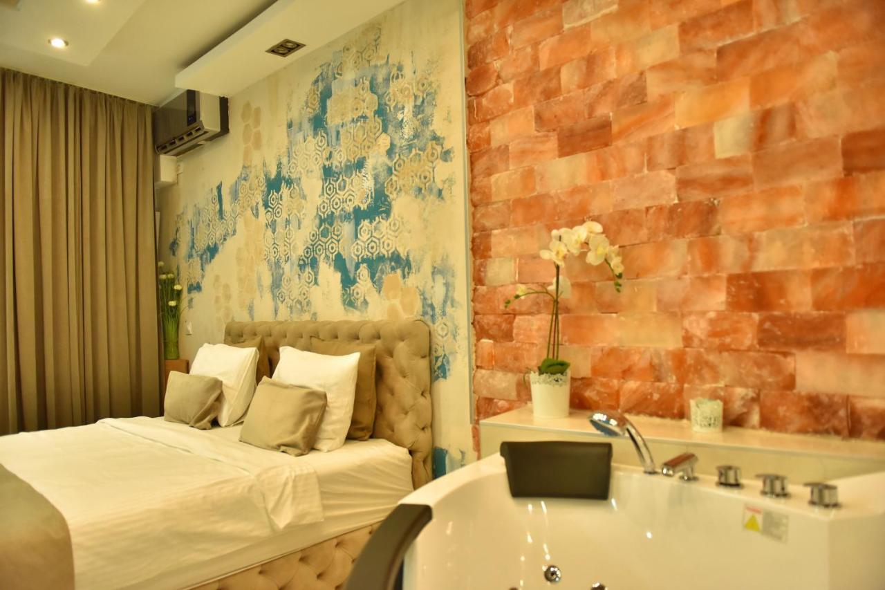 Design Apartment Premium Spa Lux 4 Star "Dubai" Completely Private Wellness & Spa Free Included Sauna & Jacuzzi & Salt Wall & Fire Place & 3D Ceilings & Business Wifi & Netflix & Keyless Code Entry & Full Smart App & Secure 2 Parking Place Ćuprija 외부 사진