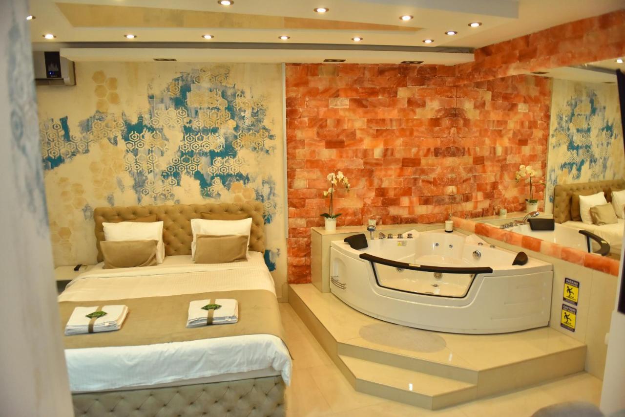 Design Apartment Premium Spa Lux 4 Star "Dubai" Completely Private Wellness & Spa Free Included Sauna & Jacuzzi & Salt Wall & Fire Place & 3D Ceilings & Business Wifi & Netflix & Keyless Code Entry & Full Smart App & Secure 2 Parking Place Ćuprija 외부 사진